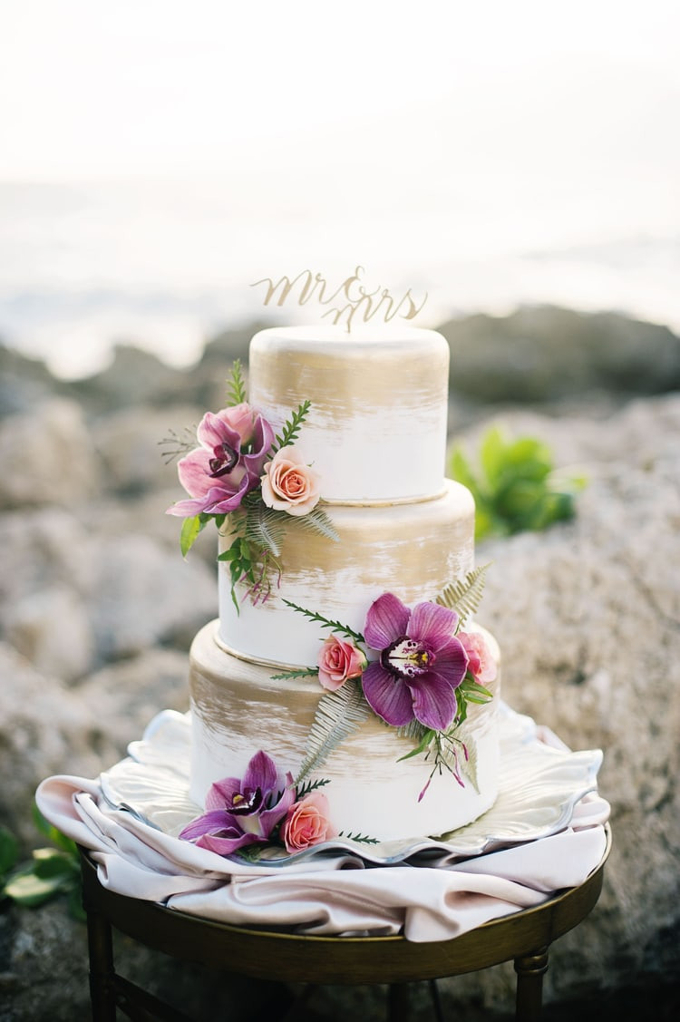 Beach Wedding Cake Ideas
 Tips & Advice for Your Beach Wedding Cakes