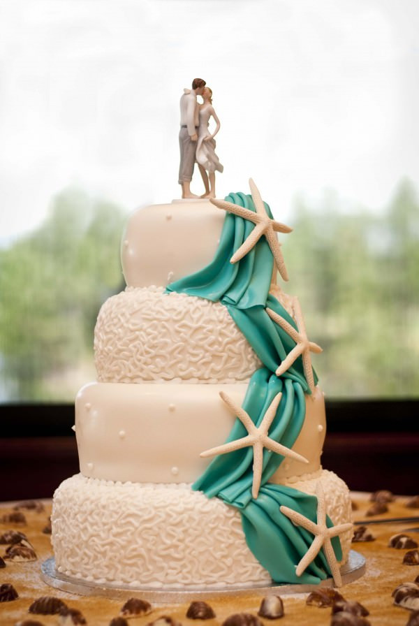 Beach Wedding Cake Ideas
 Sweet Inspiration 15 Fabulous Beach Wedding Cakes