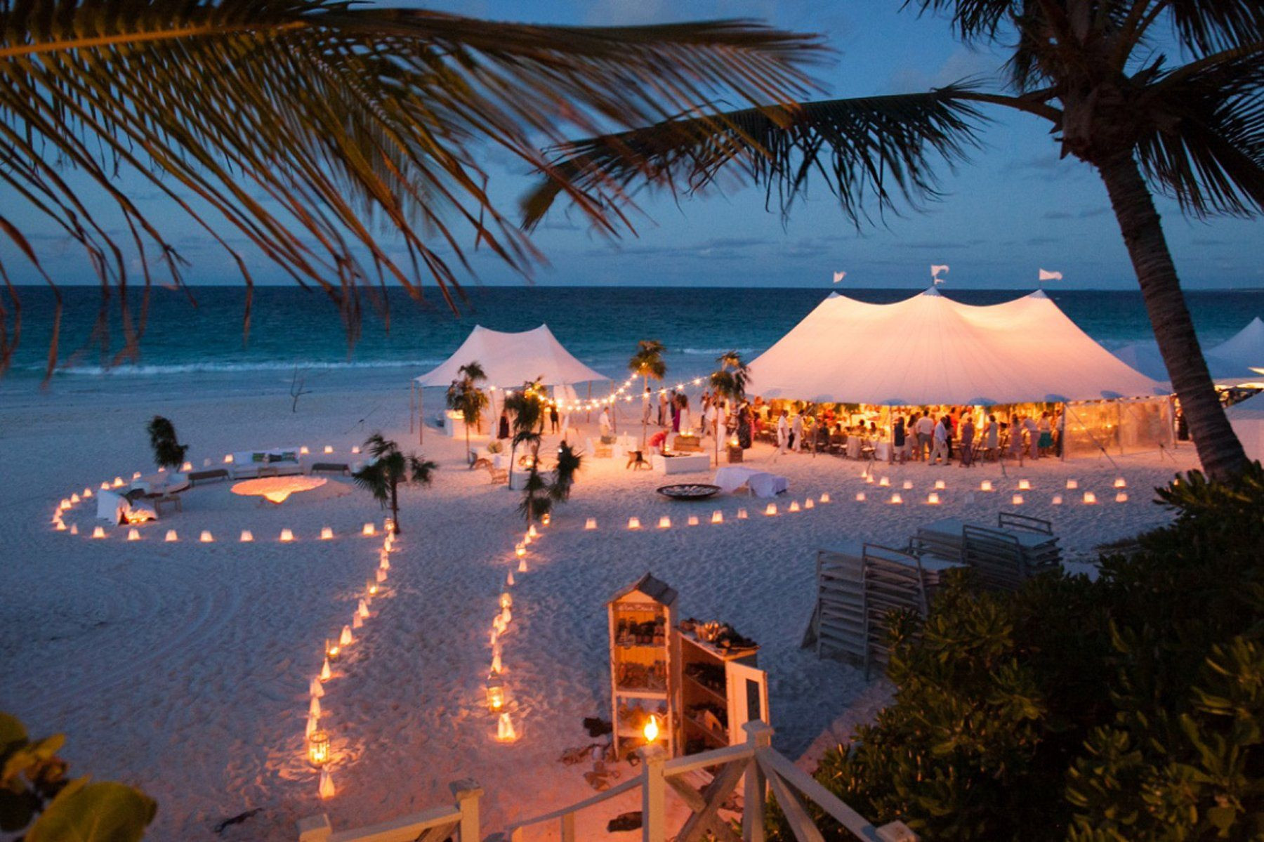 Beach Wedding Party Ideas
 Beautiful beach wedding