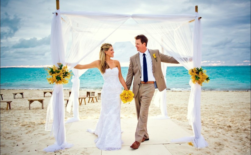 Beach Wedding Pics
 25 Most Beautiful Beach Wedding Ideas