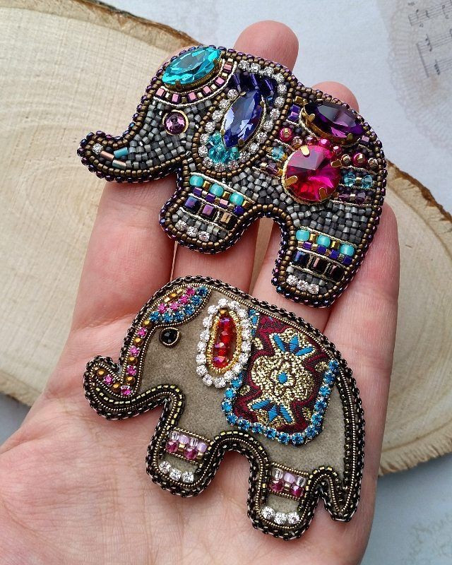 Beaded Brooches
 136 best Brooch Beads images on Pinterest