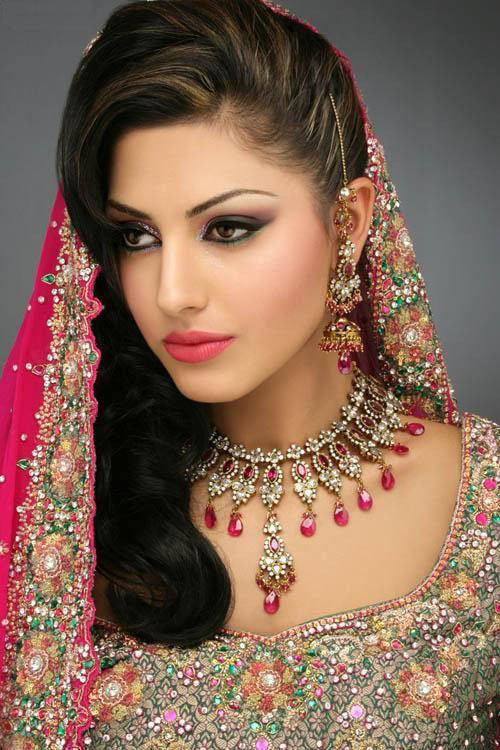 Beautiful Wedding Makeup
 Beautiful Indian Dress For Bridal Wedding Makeup