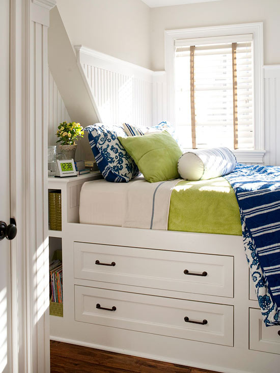 Bedroom Furniture For Small Rooms
 Easy Solutions To Decorate A Small Space 2013 Storage