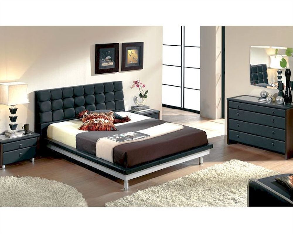 Bedroom Set Modern
 Modern Bedroom Set in Black Made in Spain 33B51