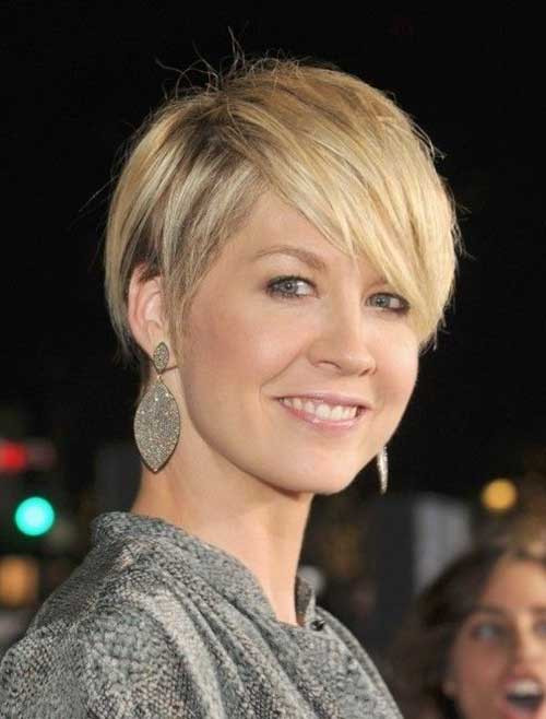 Best Haircuts For Women Over 40
 30 Best Short Haircuts for Women Over 40