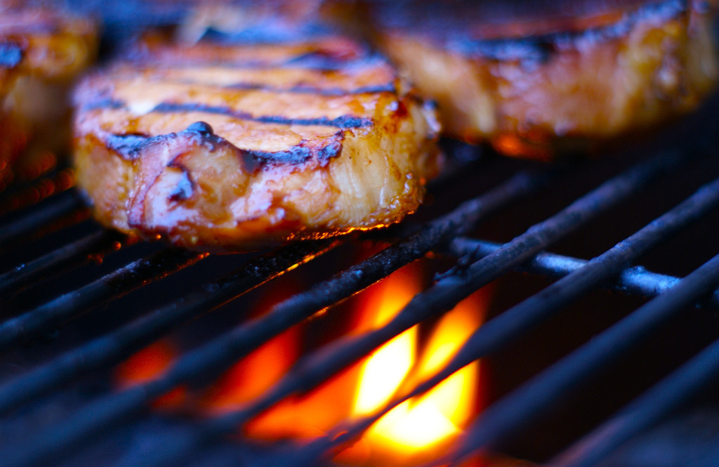 Best Way To Grill Pork Chops
 How to Grill the Best Pork Chops – RecipesSquare