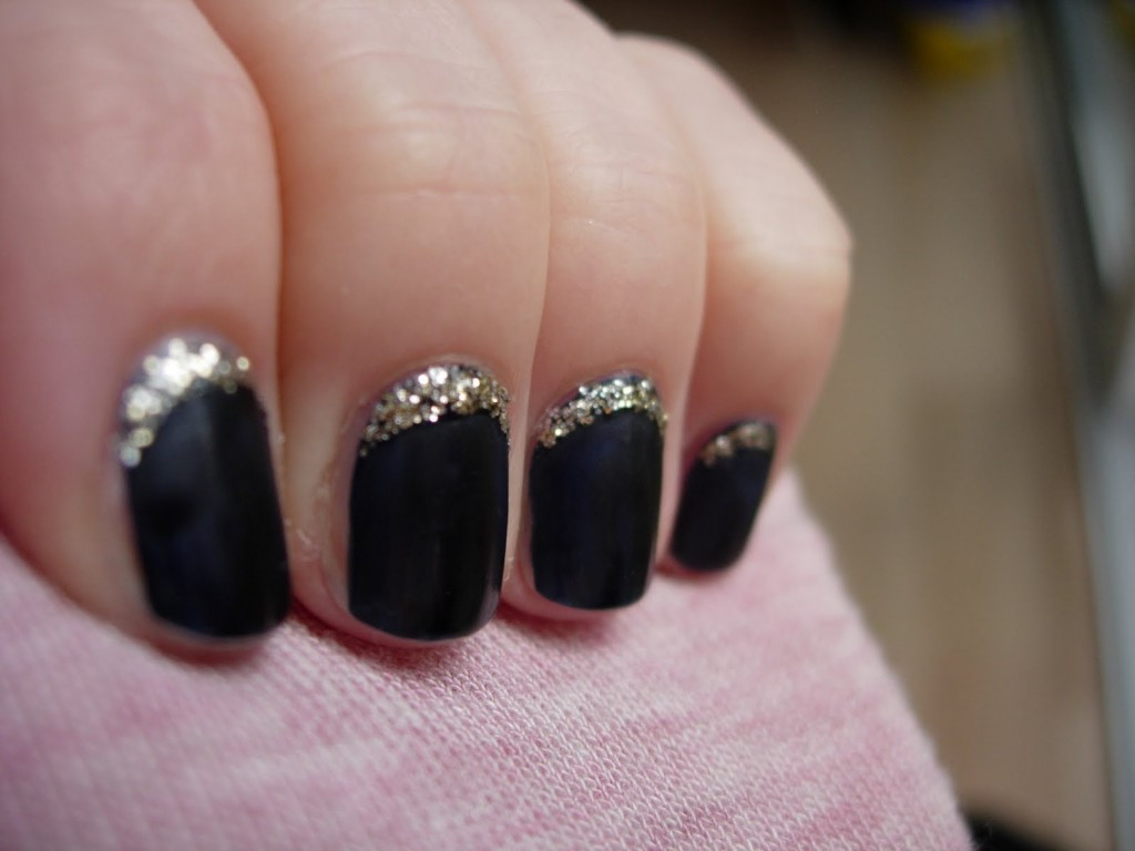 Black Nails With Glitter
 57 Most Beautiful Glitter Nail Art Design Ideas