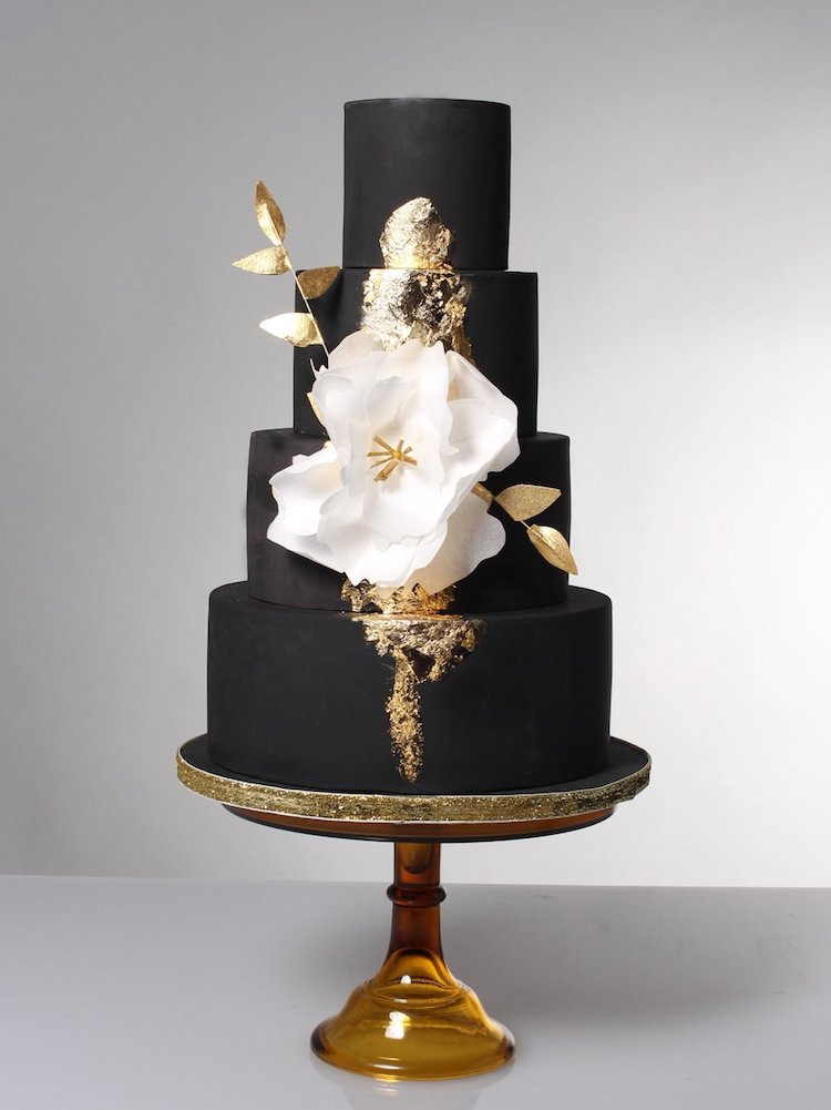 Black Wedding Cake
 20 Dark Wedding Cakes That Add a Gothic Flair to the