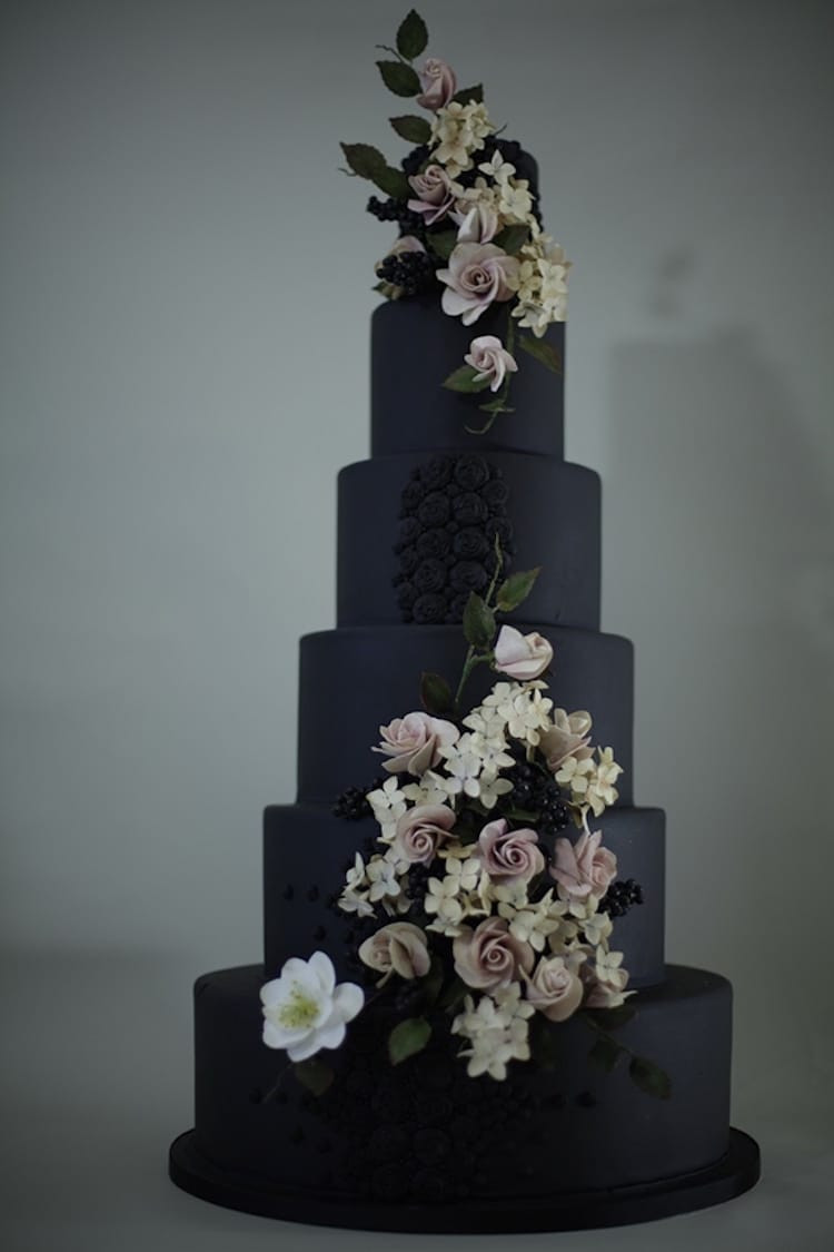 Black Wedding Cake
 20 Dark Wedding Cakes That Add a Gothic Flair to the