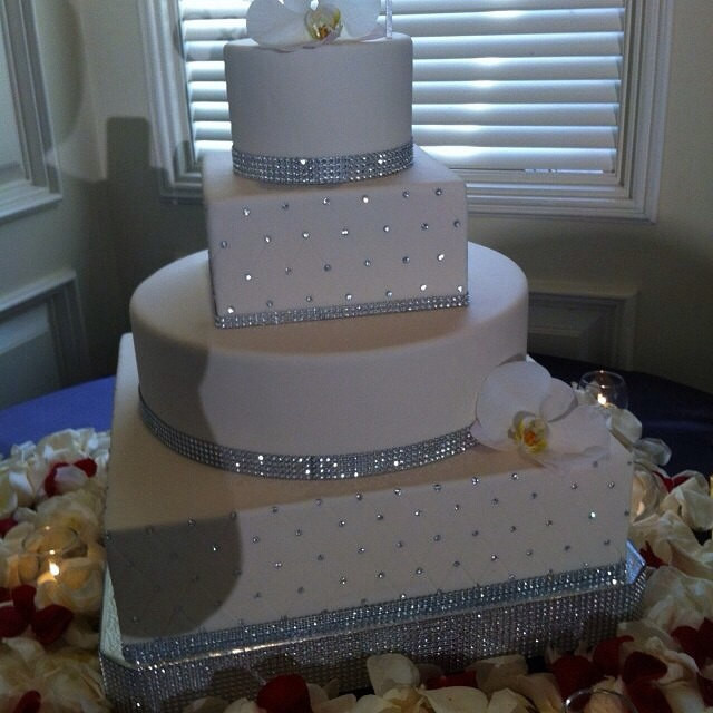Bling Wedding Cakes
 Bling Wedding Cake Stand Square Dazzling Diamonds