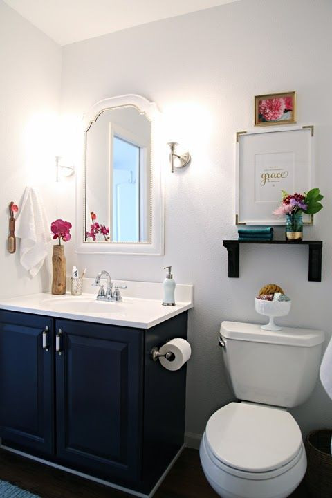 Blue Bathroom Decor
 Navy Bathroom Decorating Ideas