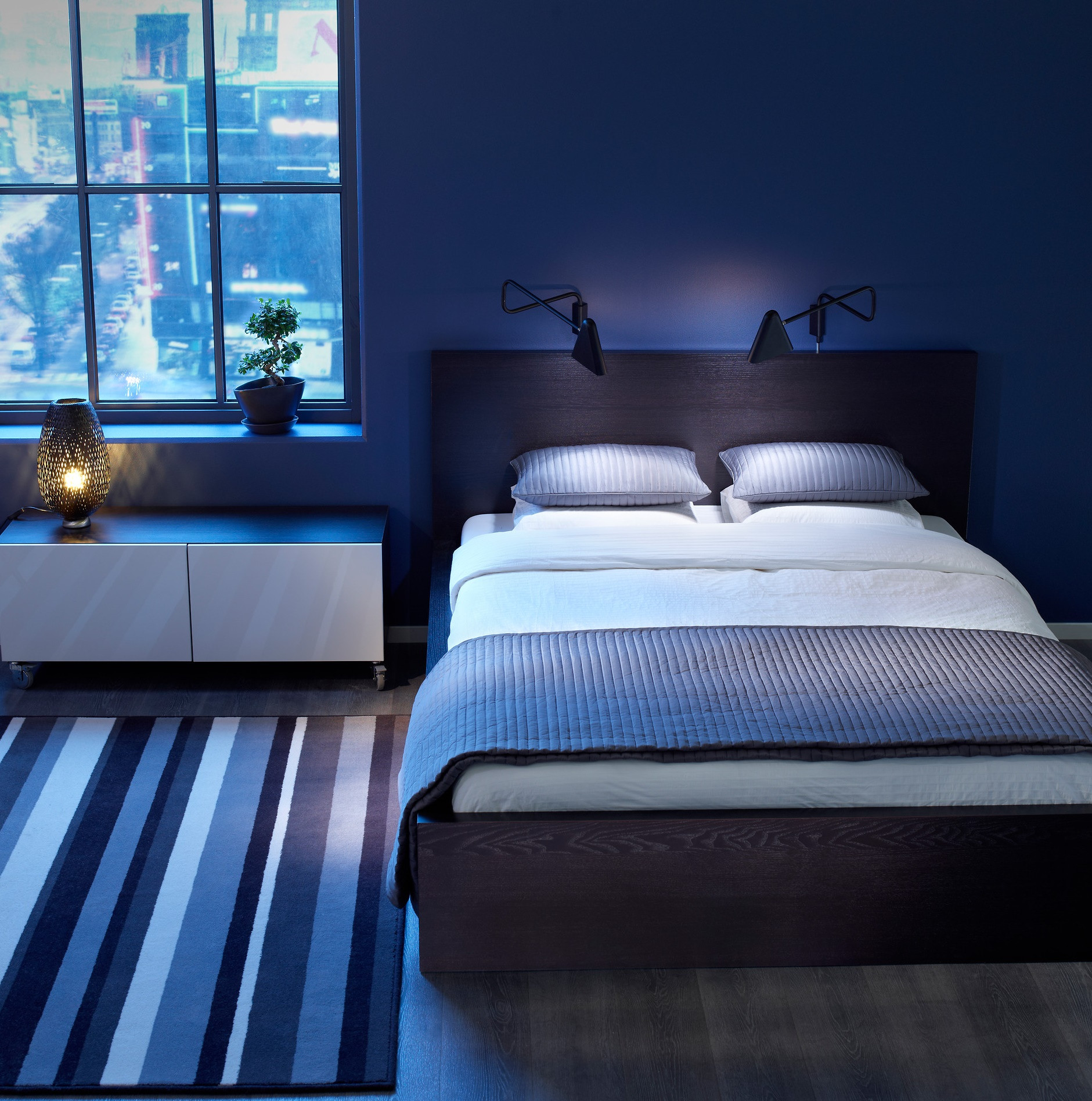 Blue Bedroom Lights
 Blue Bedroom Idea with fortable Space Design Amaza Design