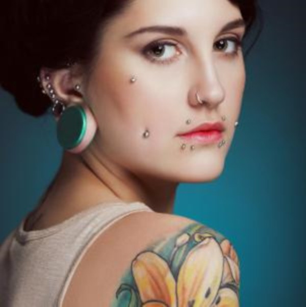 Body Jewelry Face
 101 Cute Facial Piercings for Girls to Stand in VOUGUE