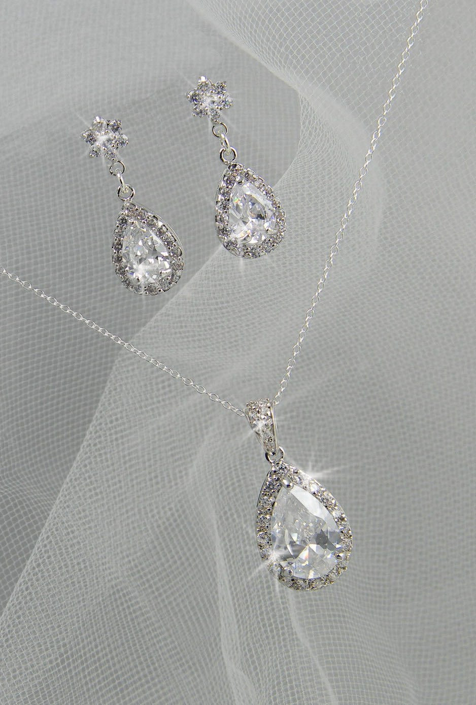 Bridal Party Jewelry Sets
 Crystal Bridal Set Bridesmaids Jewelry Set by CrystalAvenues