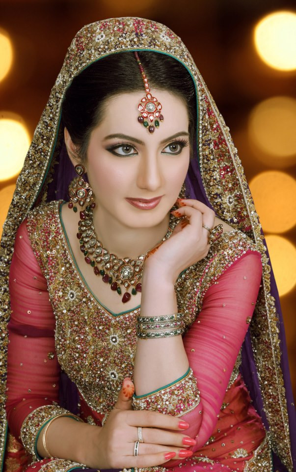 Brides Make Up
 Fashion world latest Fashion Pakistani brides bridal make