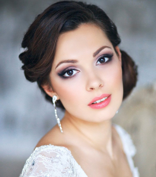 Bridesmaid Hair And Makeup
 31 Gorgeous Wedding Makeup & Hairstyle Ideas For Every Bride