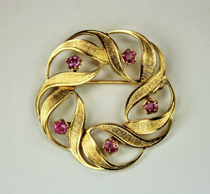 Brooch Pins
 Vintage Designer Signed CHANEL 14k Gold Wreath Circle Pin
