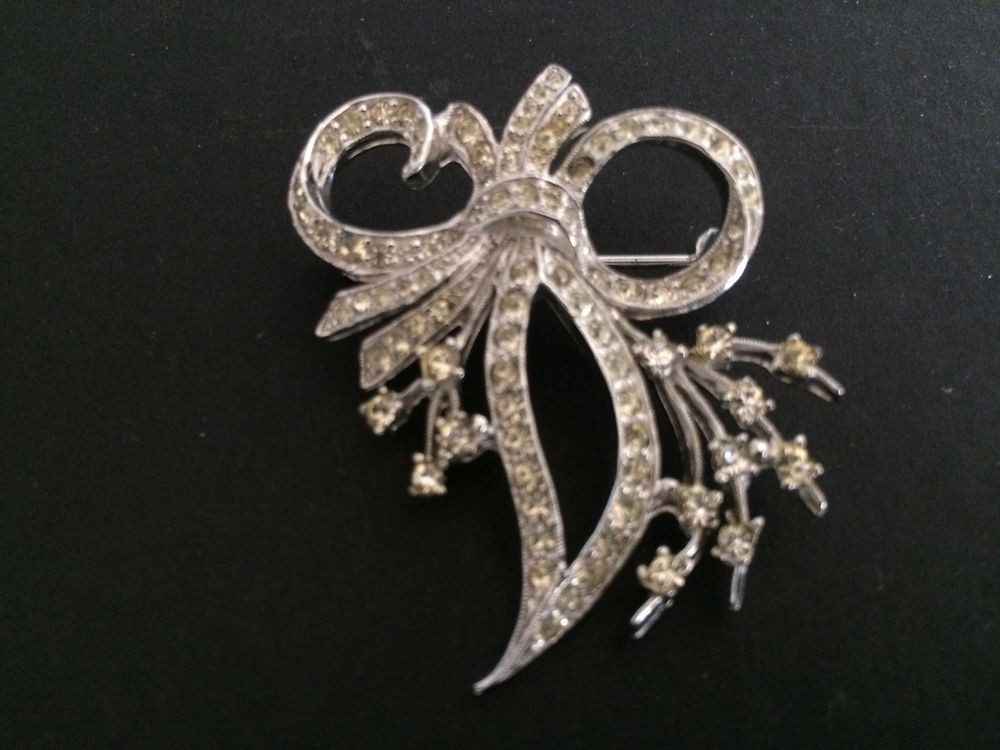 Brooches Antique
 Vintage Antique Rhinestone Brooch Pin