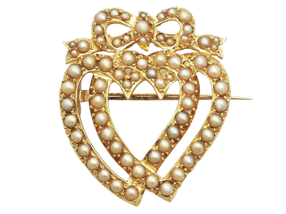 Brooches Heart
 Seed Pearl and 18 ct Yellow Gold Heart Shaped Brooch
