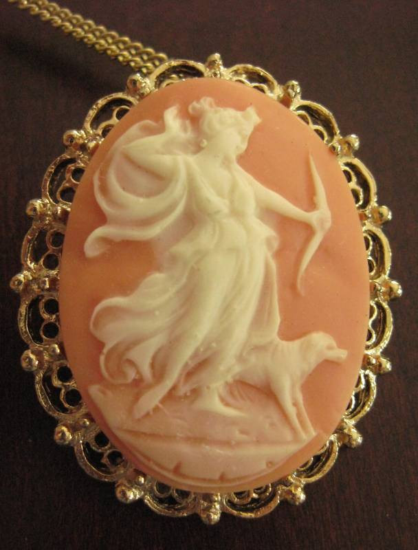 Brooches Necklace
 Gorgeous Vintage Greek Goddess Diana Cameo Necklace