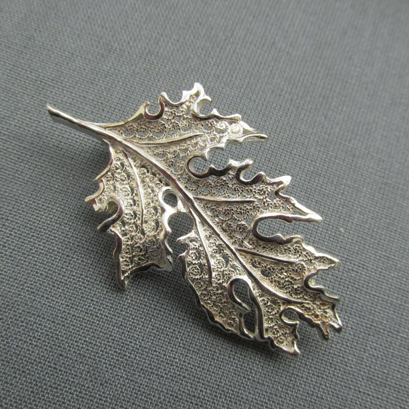 Brooches Silver
 Vintage Sterling Silver Leaf Brooch UK