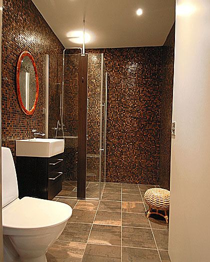 Brown Tile Bathroom Floor
 Baños & Estilos Diseño de baños en color marrón