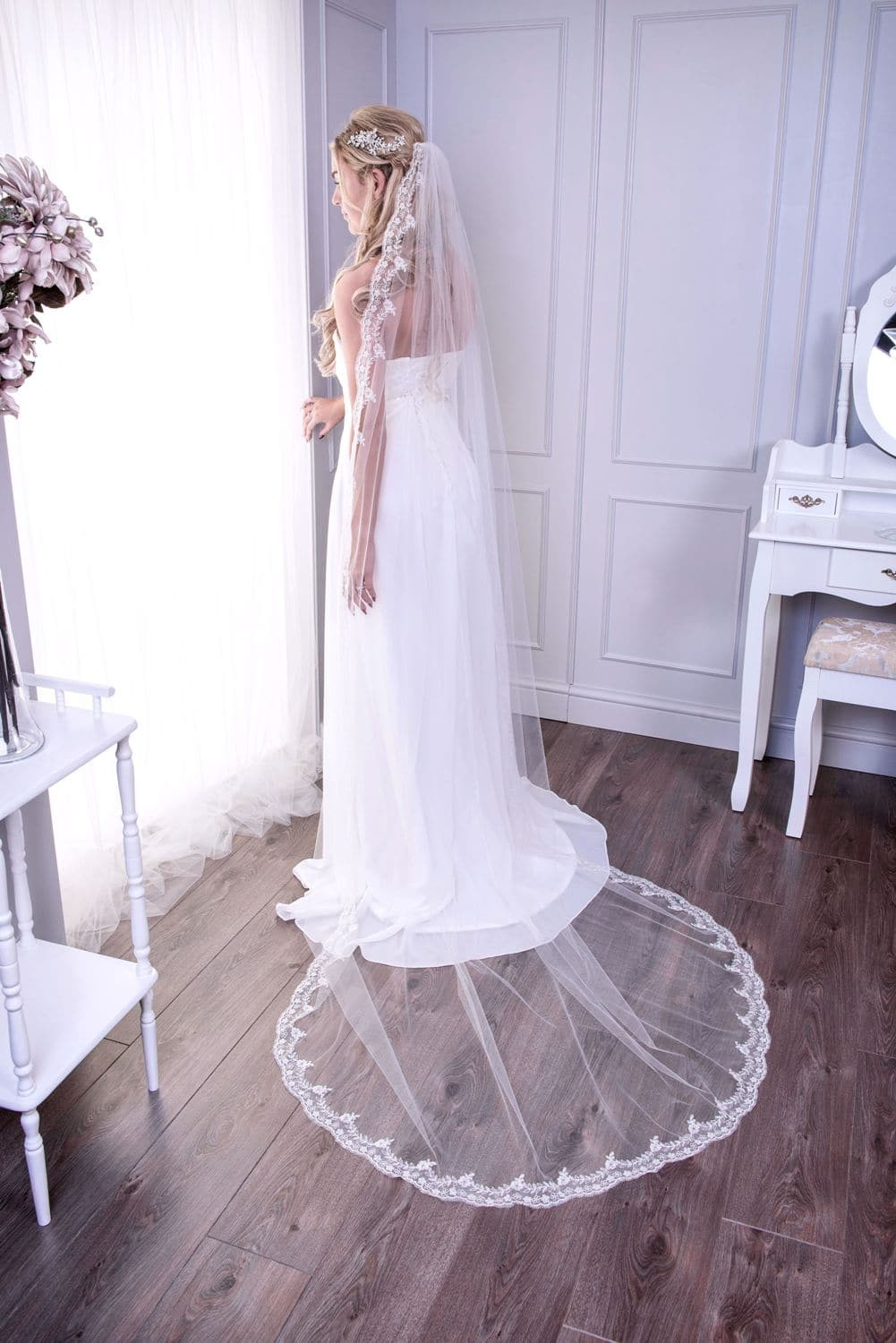Buy Wedding Veil Online
 The Wedding Veil shop online boutique