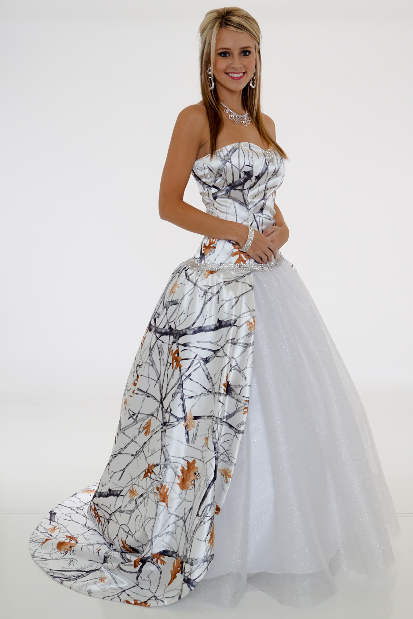 Camo Wedding Dresses For Cheap
 20 Camo Wedding Dresses Ideas You Must Love MagMent