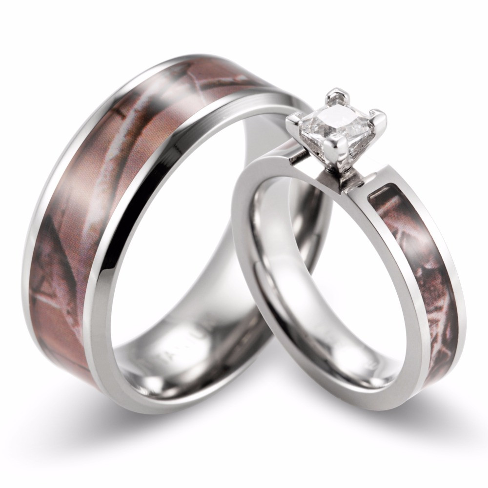 Camo Wedding Rings For Women
 SHARDON RealTree Camo Ring Set Women Titanium 4 Prong