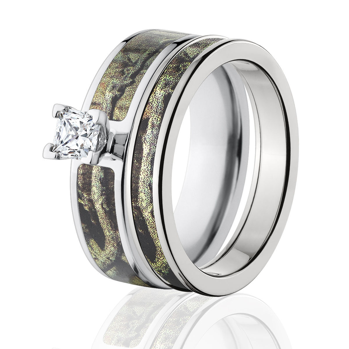 Camo Wedding Rings For Women
 Mossy Oak Break Up Infinity Womens Camo Ring Set