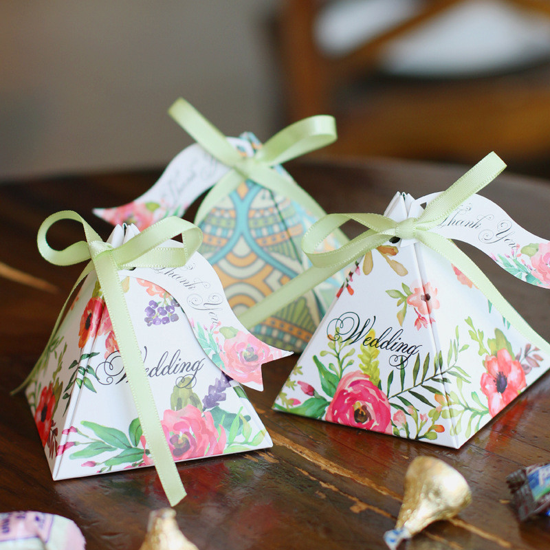 Candy Wedding Favors
 Free shipping High quality Pyramid Candy Boxes Wedding