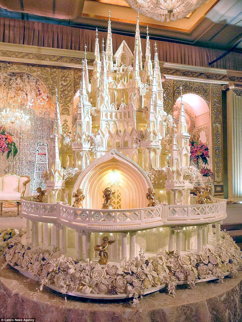 Castle Wedding Cake
 Are these the most elaborate wedding cakes of all time