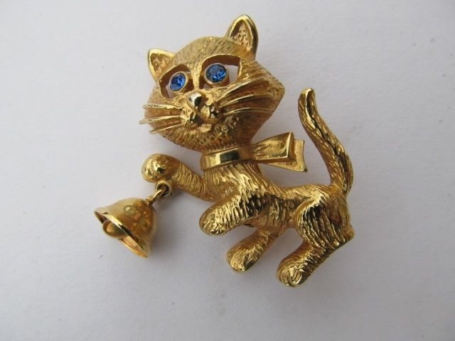 Cat Pins
 Vintage AVON FUN JEWELRY KITTY CAT WITH BELL BROOCH PIN