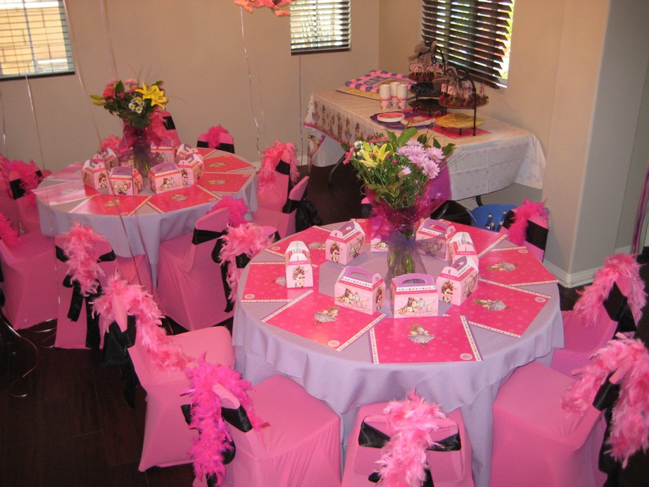 Centerpiece For Kids Party
 February 2011