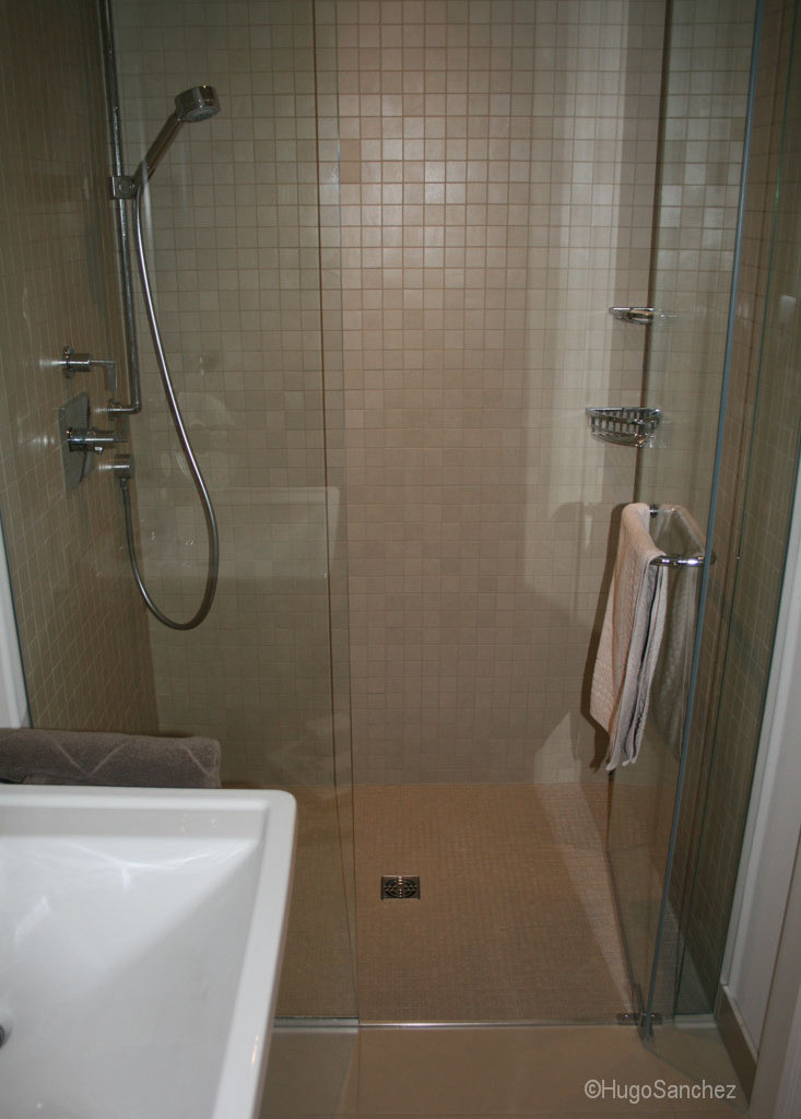 Ceramic Tile For Bathroom Showers
 Basement curbless shower Céramiques Hugo Sanchez