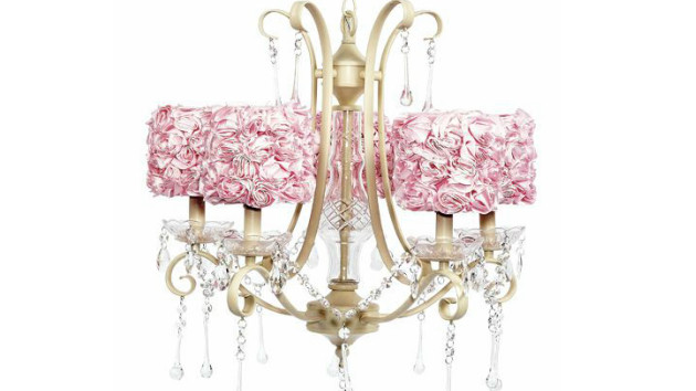 Chandelier For Girl Bedroom
 15 Alluring Pink Chandeliers for a Girl s Bedroom
