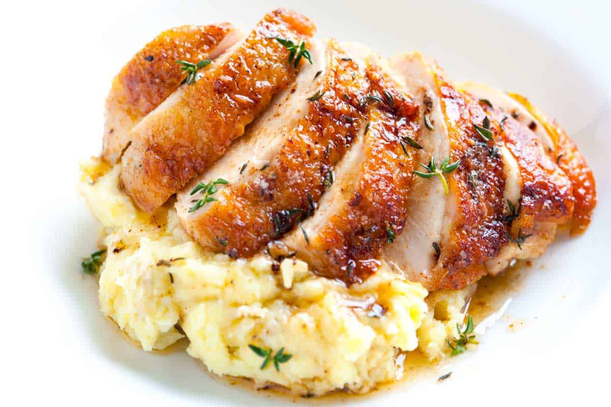 Chicken Breasts Recipes Simple
 Easy Pan Roasted Chicken Breasts with Thyme