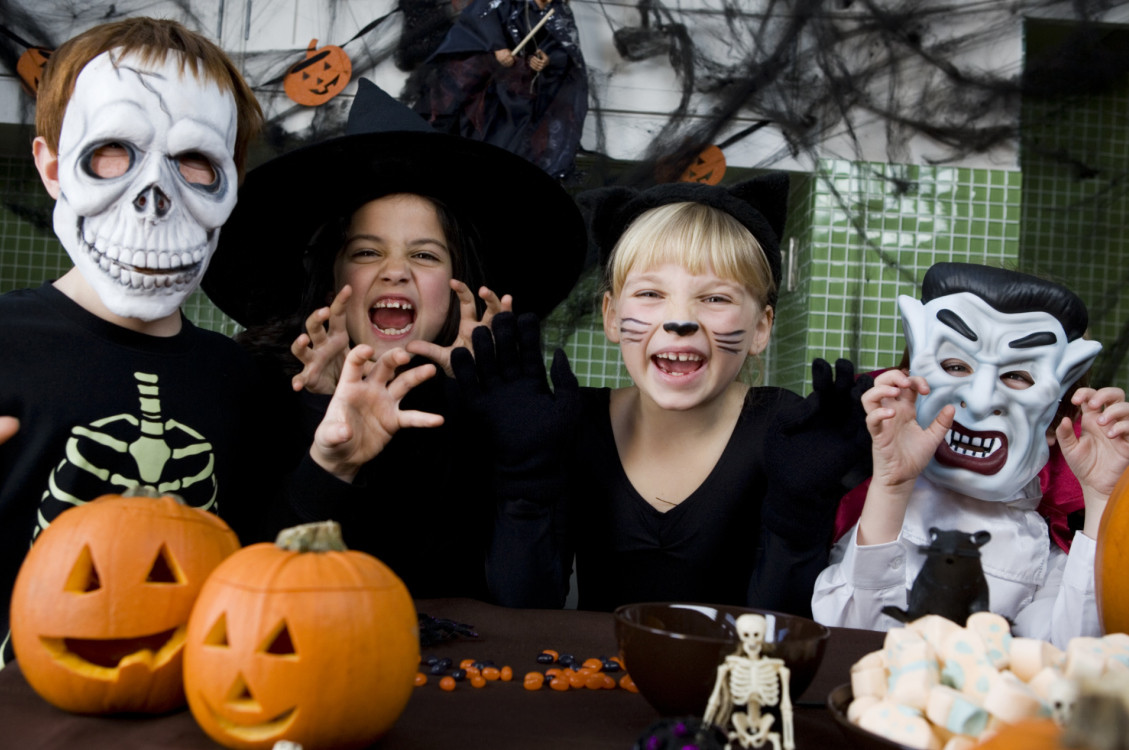 Child Halloween Party
 The best Halloween songs for kids that parents can