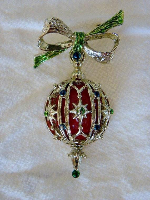 Christmas Brooches
 Vintage Christmas Ornament Pin Brooch by VintageShop on Etsy