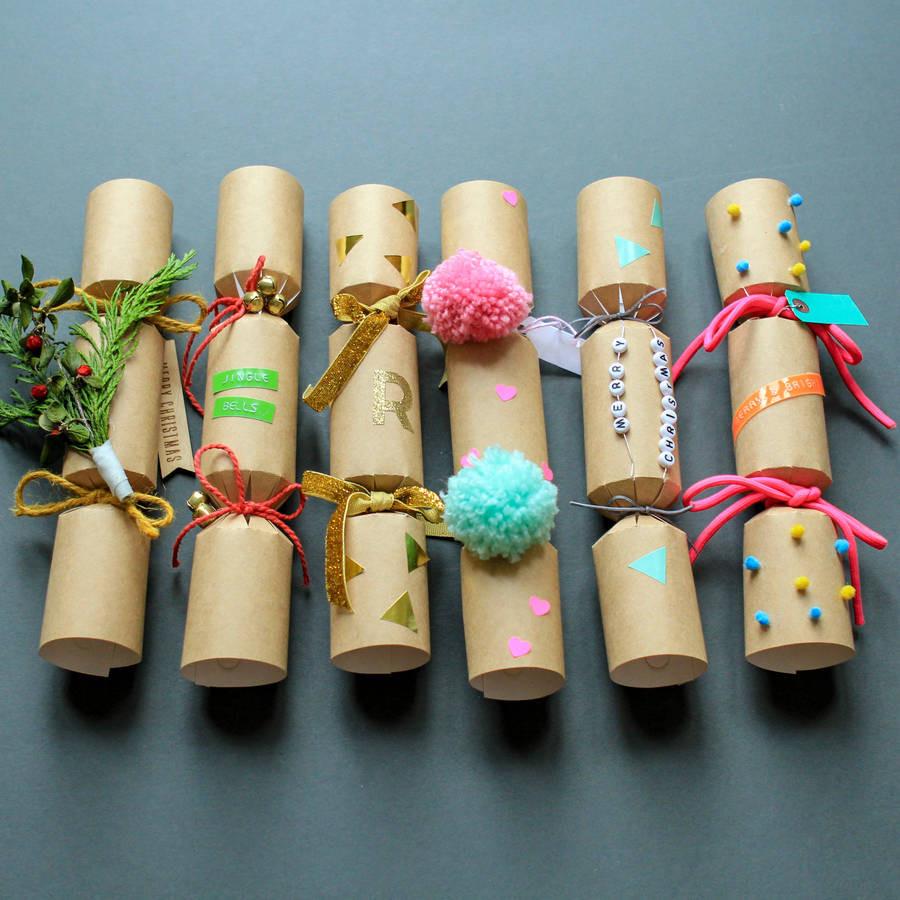 Christmas Cracker DIY
 make and decorate your own crackers by berylune