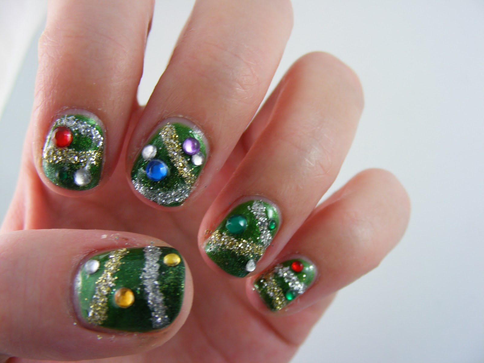 Christmas Glitter Nails
 Art Evolve Crazy Christmas Tree Nails