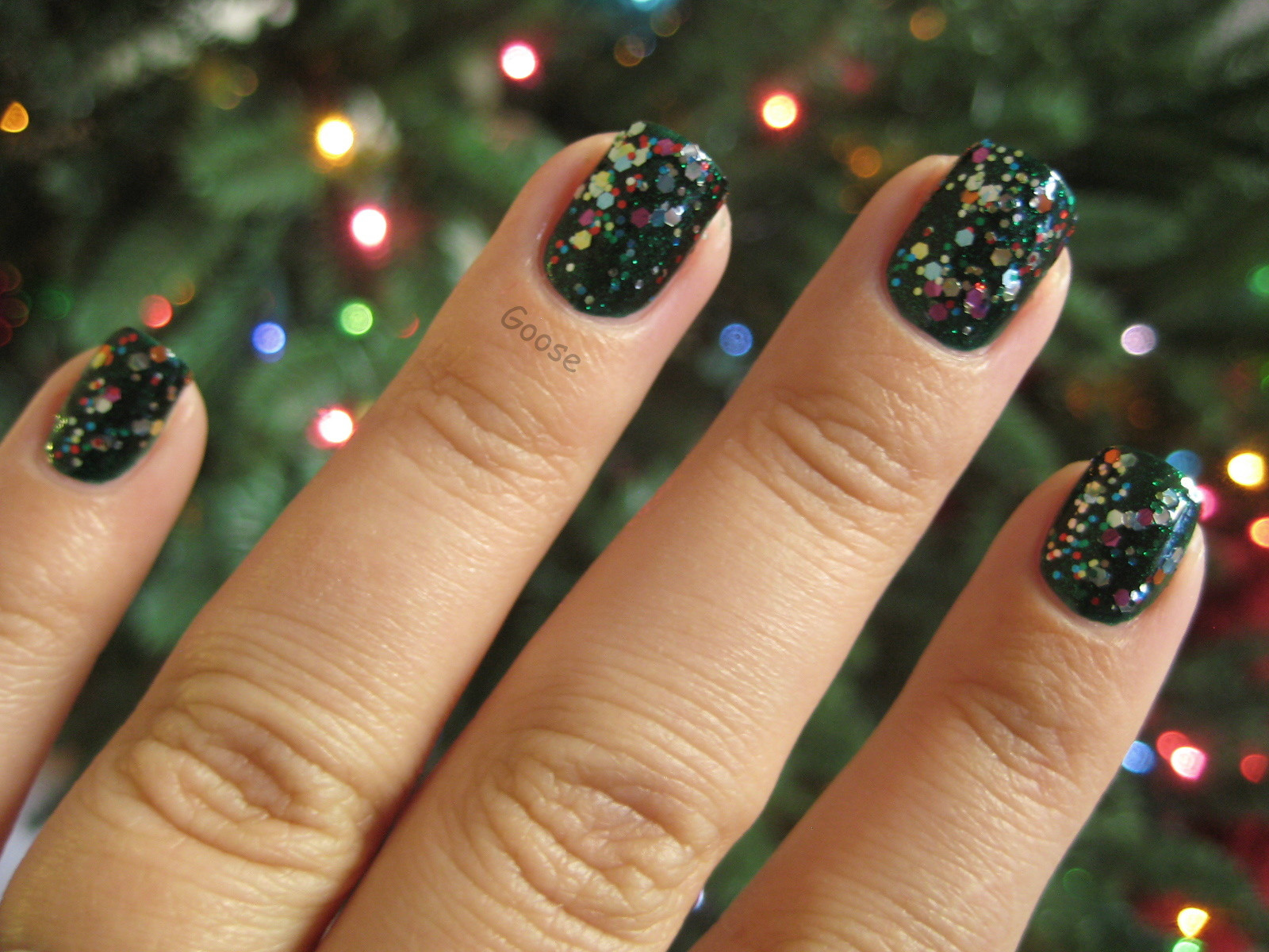 Christmas Glitter Nails
 Goose s Glitter The 12 Days of Christmas Nails Day 1