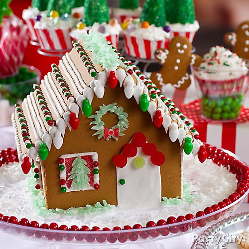 Christmas House Party Ideas
 Snowy Gingerbread House Idea Christmas Treats to Make
