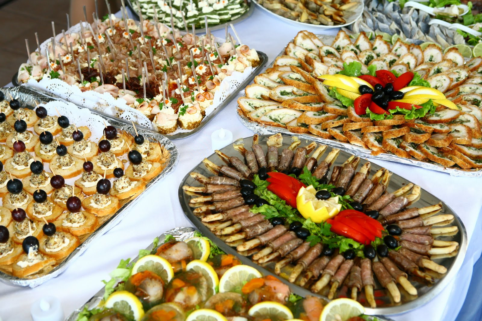 Christmas Party Catering Ideas
 Holiday Ideas Party Ideas Arranging the Foods