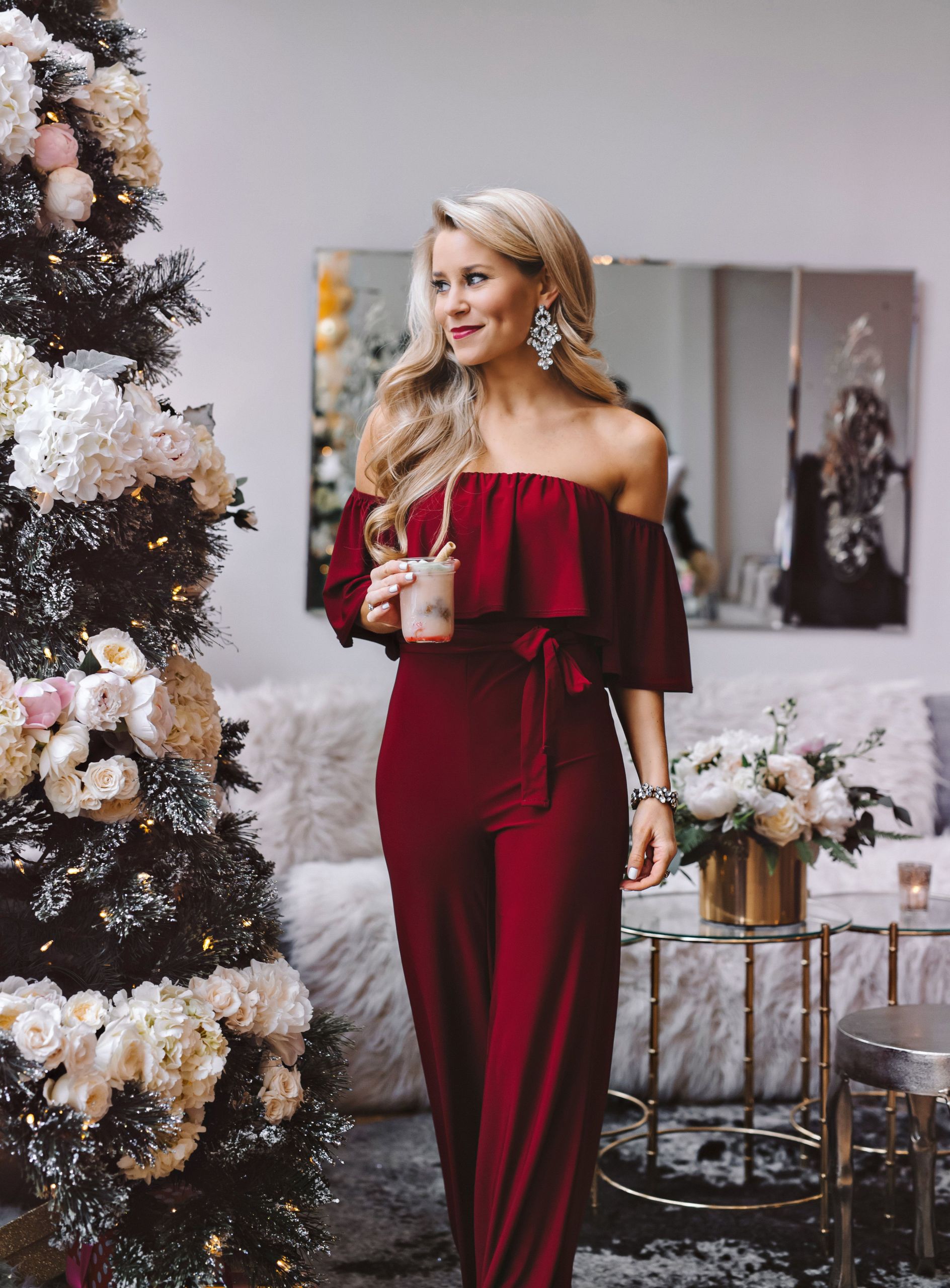 Christmas Party Dressing Ideas
 Holiday Party Decor Outfit Ideas