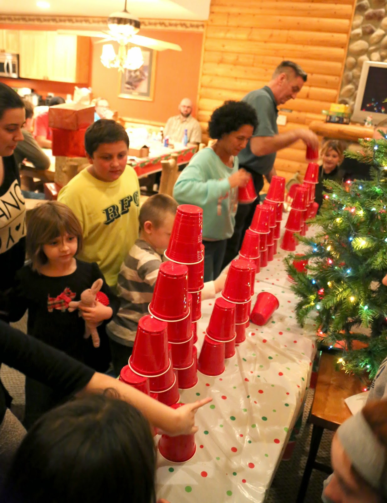 Christmas Party Ideas For Families
 Notable Nest Fun Family Christmas Party Games to Try