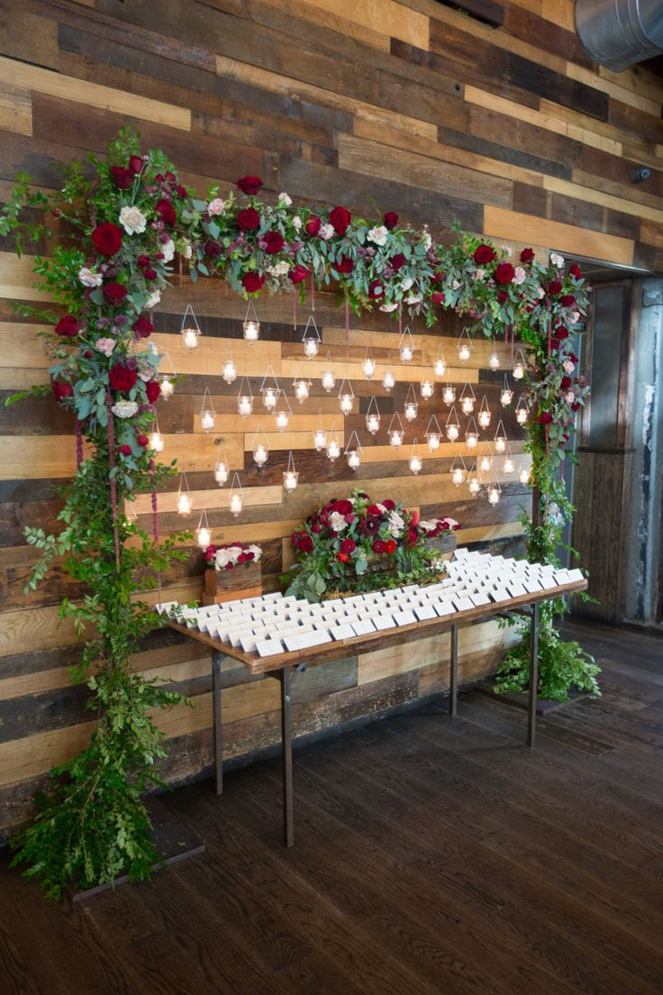 Christmas Wedding Decorations
 30 Awesome Winter Red Christmas Themed Festival Wedding