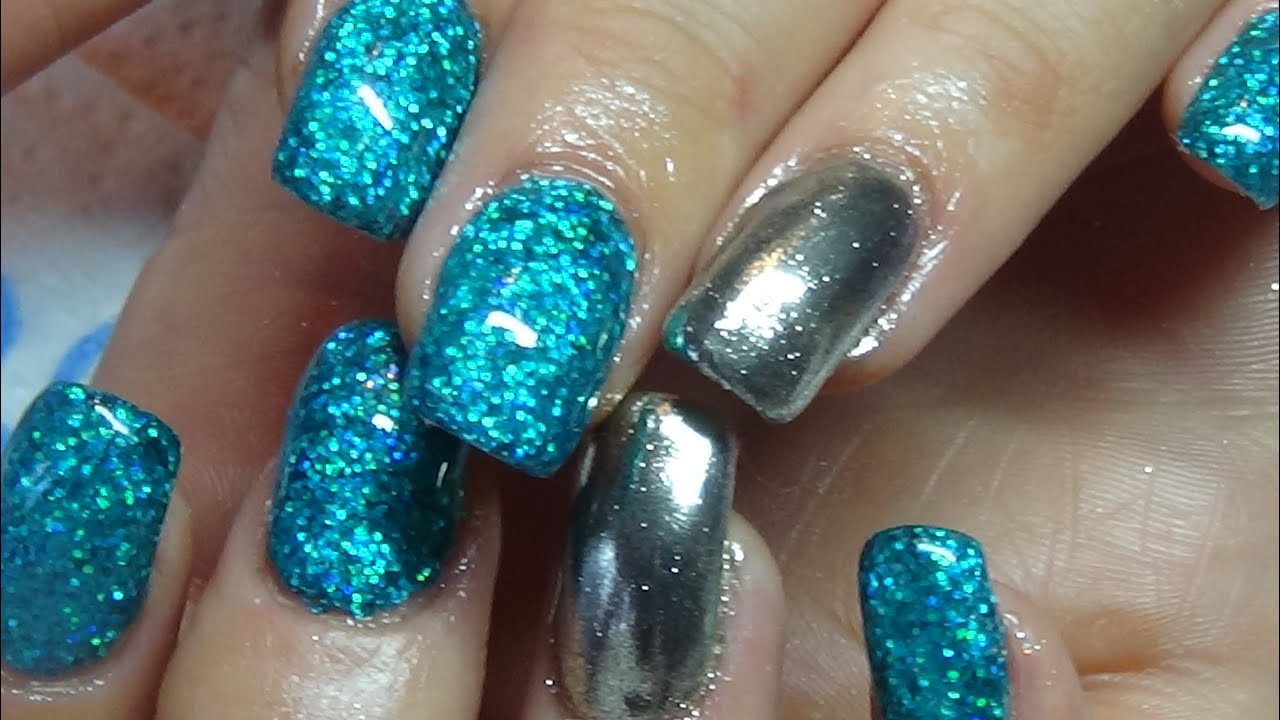 Chrome And Glitter Nails
 Glitter & chrome acrylic nails