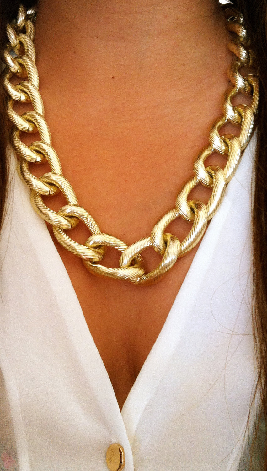 Chunky Chain Necklace
 Twisted Gold Chunky Chain Link Necklace