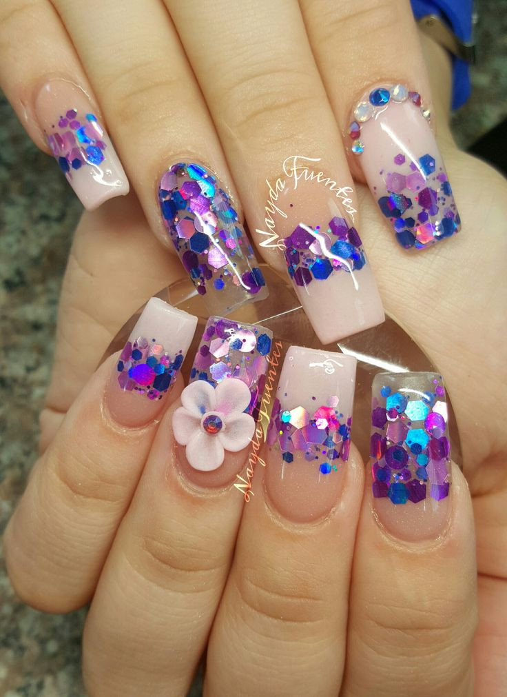 Chunky Glitter Nails
 90 best Glittery Nails images on Pinterest